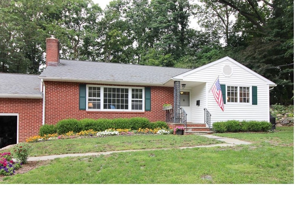 27 Deacon Hill , Stamford , CT 06905 Just Sold Dagny's Real Estate