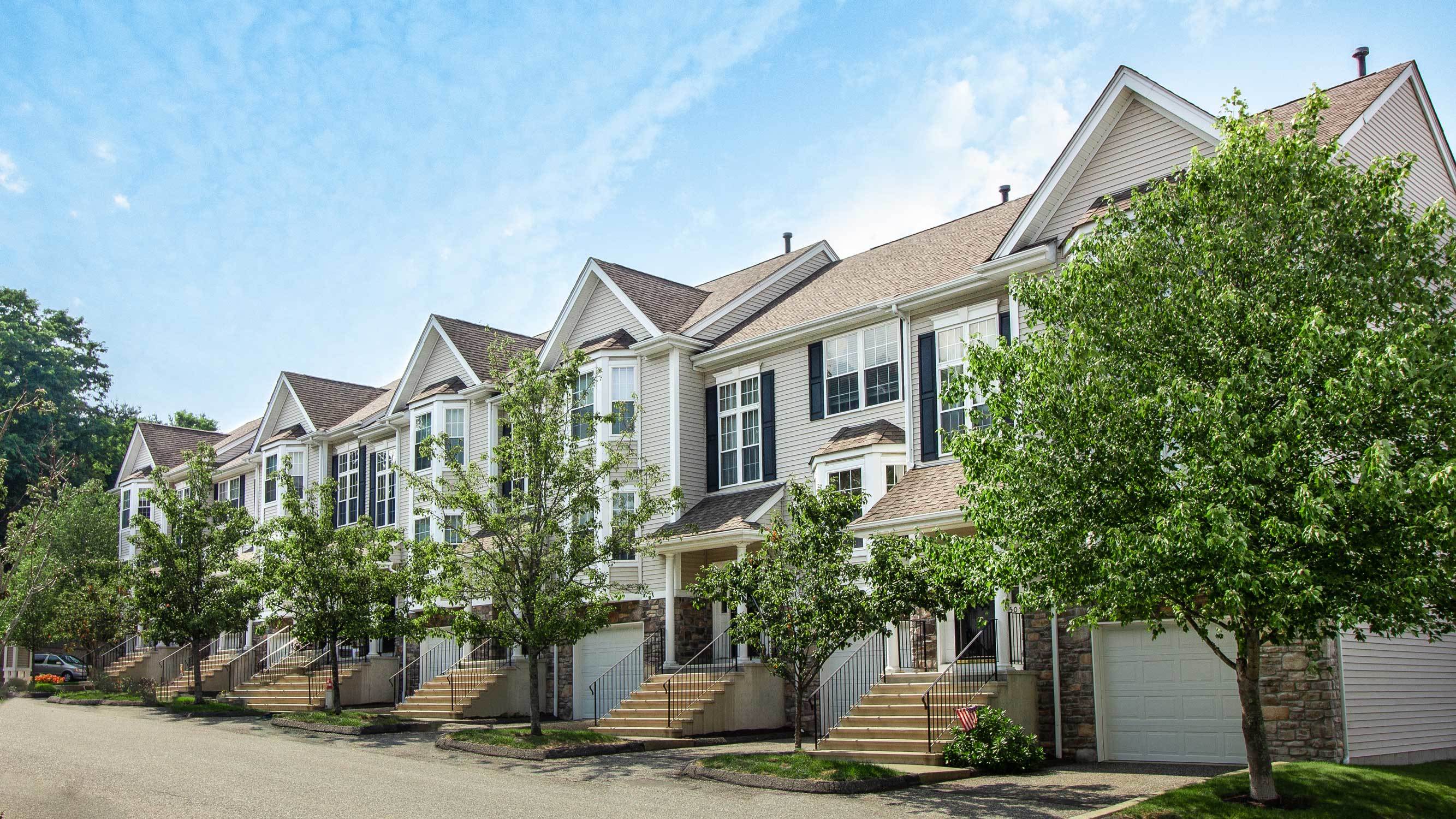 Arlington Woods, Danbury CT Condos for Sale Find & Buy Best Homes and