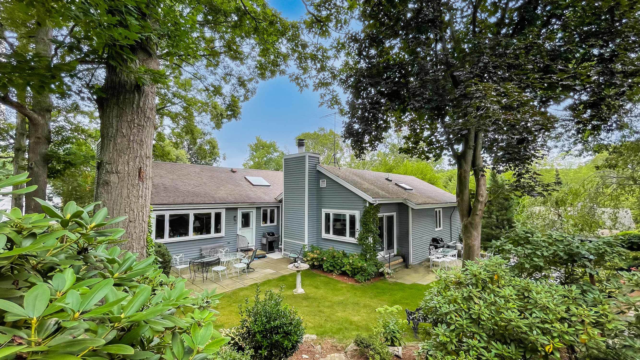 Currier Court, New Canaan CT Condos for Sale Find & Buy Best Homes and