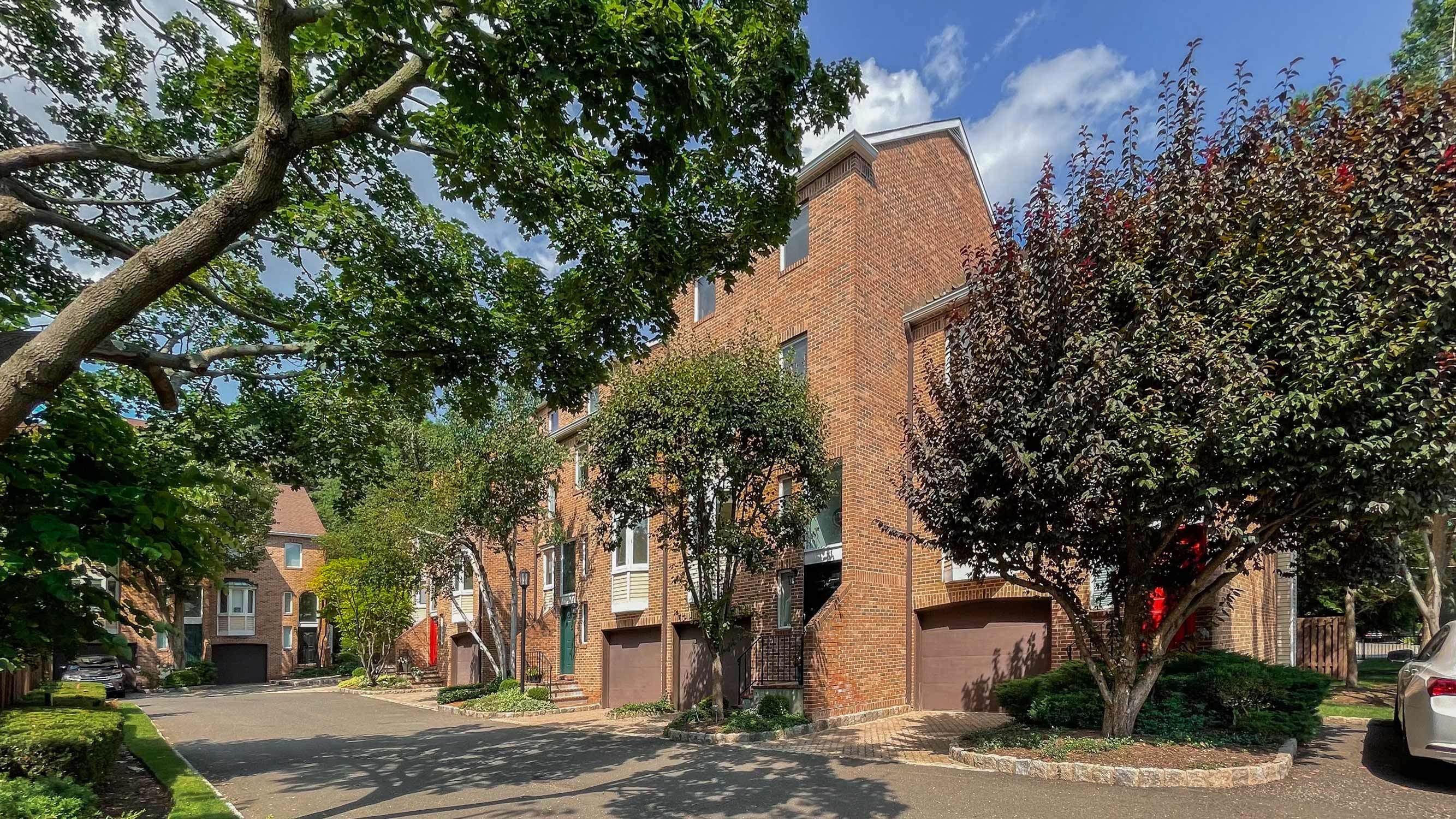 Forest Mews, Stamford CT Condos for Sale Find & Buy Best Homes and