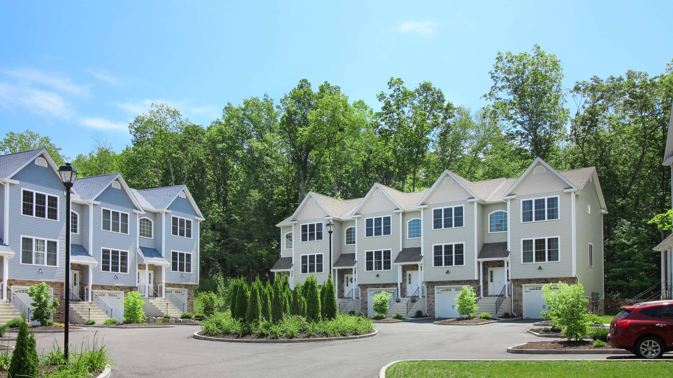 Oak Meadows, Brookfield CT Condos for Sale Find & Buy Best Homes and