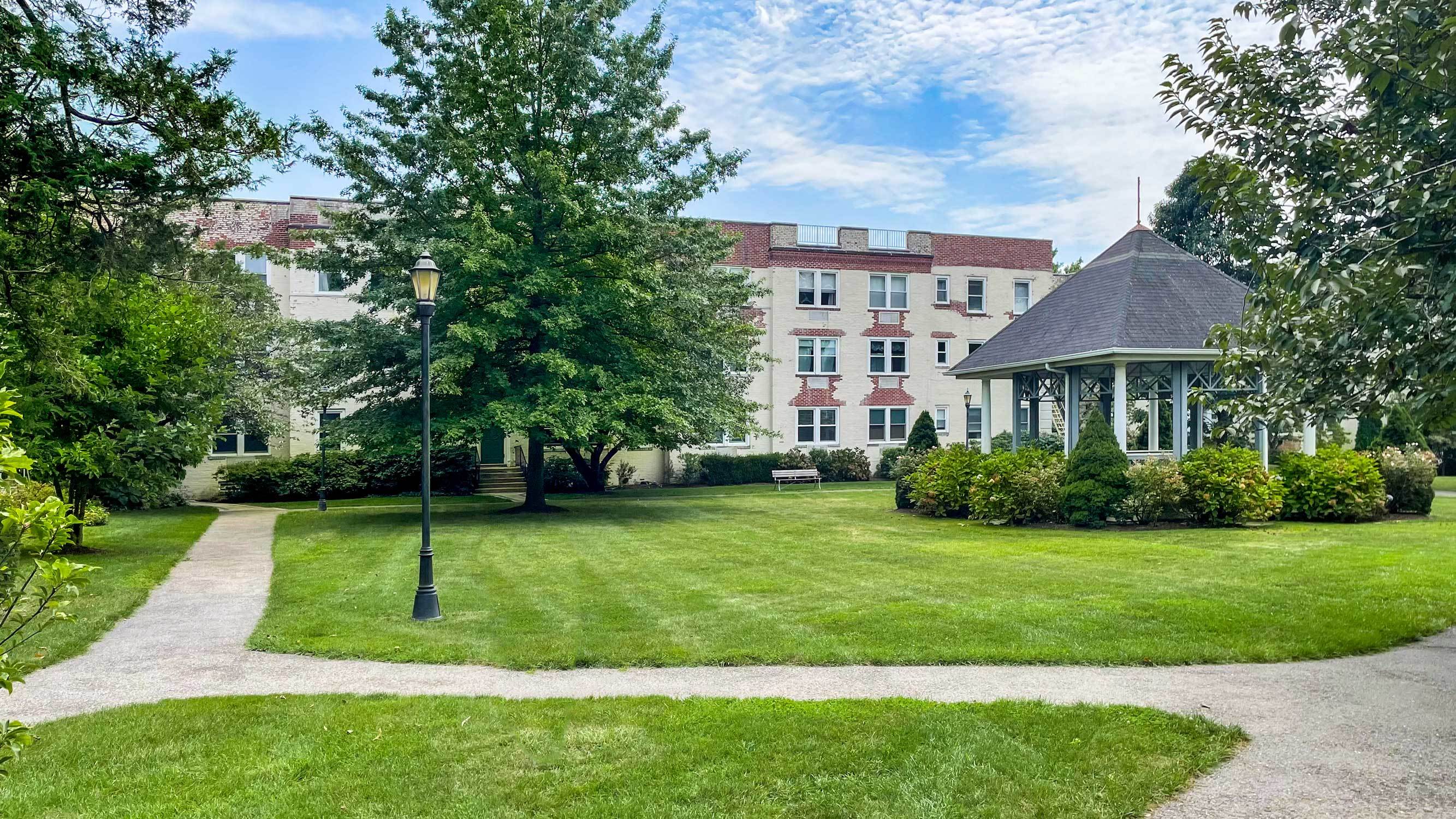 Woodside Green, Stamford CT Condos for Sale Find & Buy Best Homes and