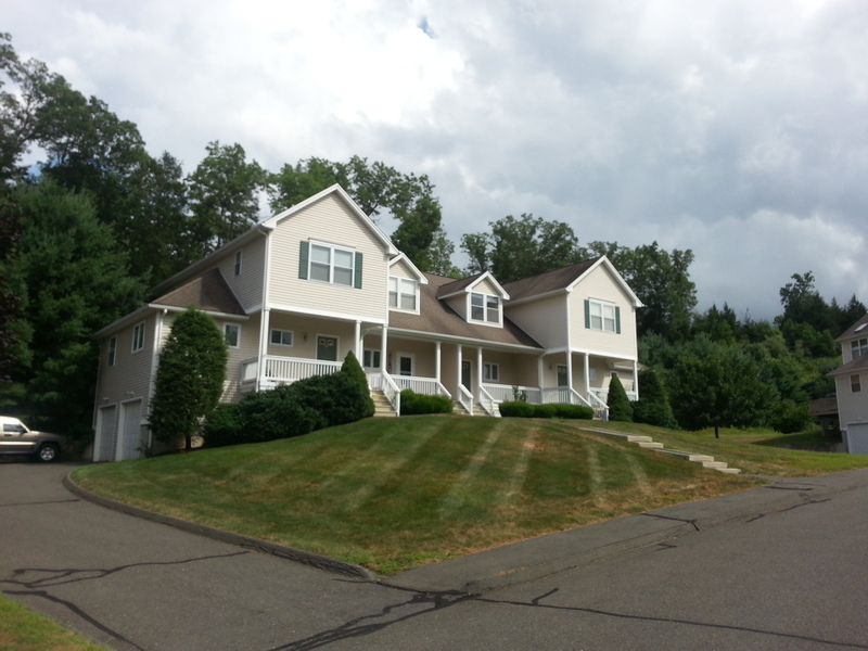 Riverview, Newtown CT Condos for Sale Find & Buy Best Homes and