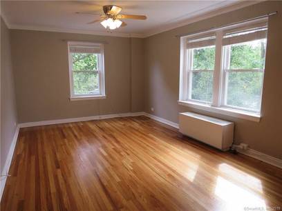 Condo Home For Rent in Stamford CT 06901. Old ranch house near waterfront.