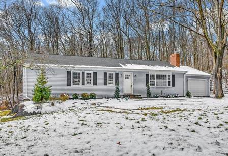 Single Family Home For Sale in Trumbull CT 06611. Ranch house near river side waterfront with 1 car garage.