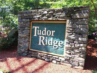 Condo Home Sold in Stratford CT 06614. Ranch house near beach side waterfront with swimming pool.