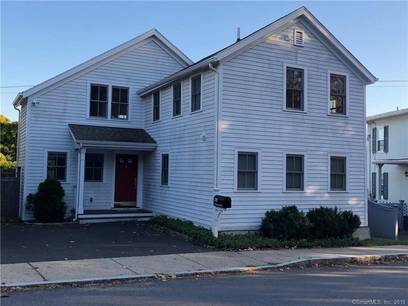 Single Family Home For Rent in New Canaan CT 06840. Colonial house near waterfront.