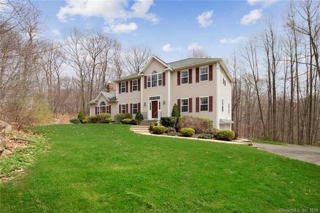 Single Family Home Sold in Shelton CT 06484. Colonial house near waterfront with swimming pool and 2 car garage.
