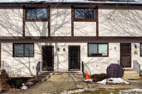 Residential Property For Rent in Danbury CT 06810. Ranch house near waterfront with swimming pool and 1 car garage.
