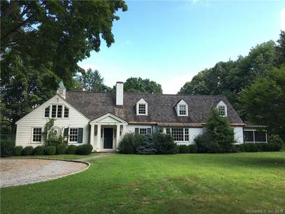 Foreclosure: Single Family Home For Sale in Darien CT 06820. cape cod house near waterfront with 2 car garage.