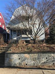 Single Family Home For Sale in Bridgeport CT 06610. Old colonial house near waterfront.