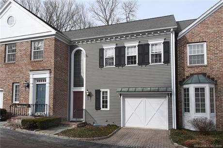 Condo Home Sold in Ridgefield CT 06877. townhouse near waterfront with 1 car garage.