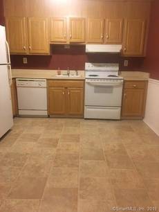 Condo Home For Rent in Stratford CT 06614. townhouse near waterfront.