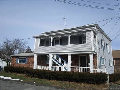 Multi Family Home For Rent in Fairfield CT 06825. Old ranch house near beach side waterfront.