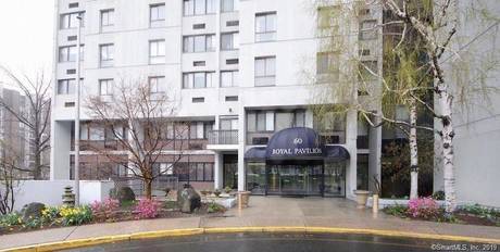 Condo Home For Sale in Stamford CT 06902. house near waterfront with 1 car garage.