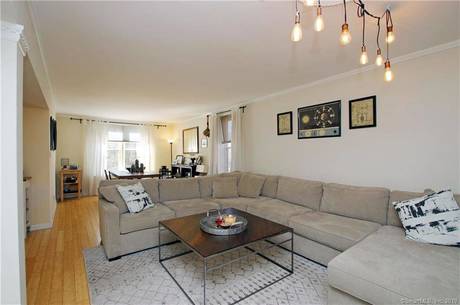 Condo Home Sold in Stamford CT 06905. house near waterfront.