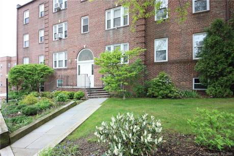 Foreclosure: Condo Home For Rent in Stamford CT 06902. Old ranch house near waterfront.