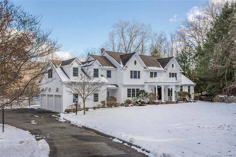Single Family Home For Sale in Brookfield CT 06804. Colonial house near lake side waterfront with 3 car garage.