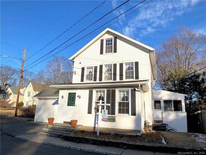 Single Family Home Sold in Norwalk CT 06851. Old colonial house near waterfront with 1 car garage.