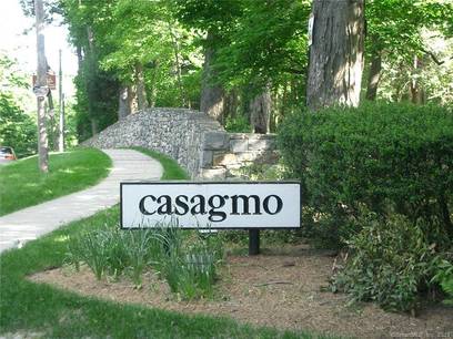 Condo Home For Sale in Ridgefield CT 06877. Ranch house near lake side waterfront with swimming pool.
