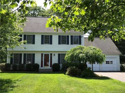 Condo Home Sold in Norwalk CT 06854. house near beach side waterfront with 2 car garage.