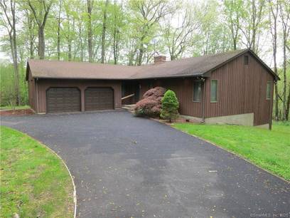 Single Family Home For Sale in Monroe CT 06468. Ranch house near lake side waterfront with 2 car garage.
