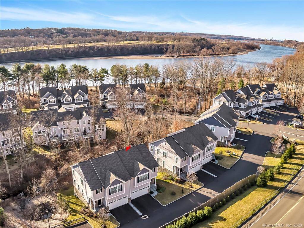 560 River Road, unit 35 in Shelton CT is a Condo Home Sold Dagny's